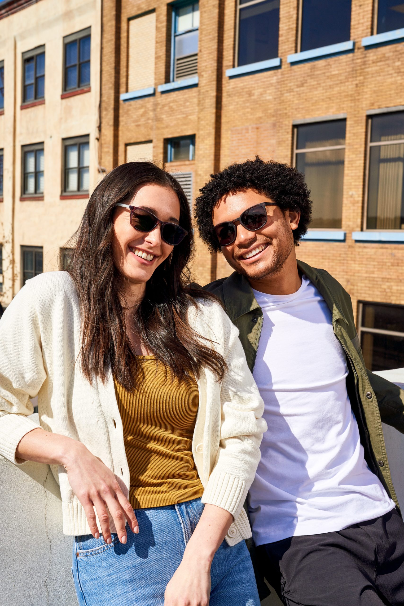 wear sunglasses to treat photokeratitis